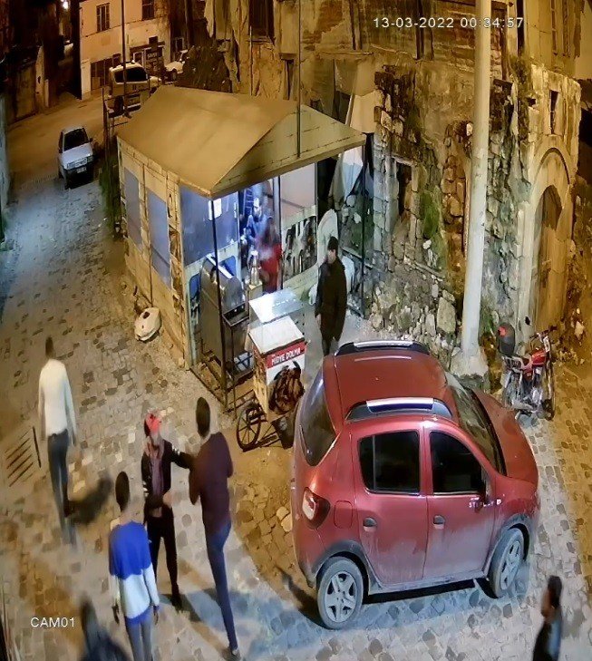 Barda Tartıştıkları Kişi Tarafından Sokak Ortasında Öldürüldü