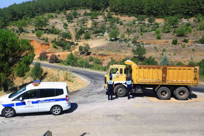Büyükşehir Zabıta Ekipleri Havadan Karadan Denetim Yapıyor