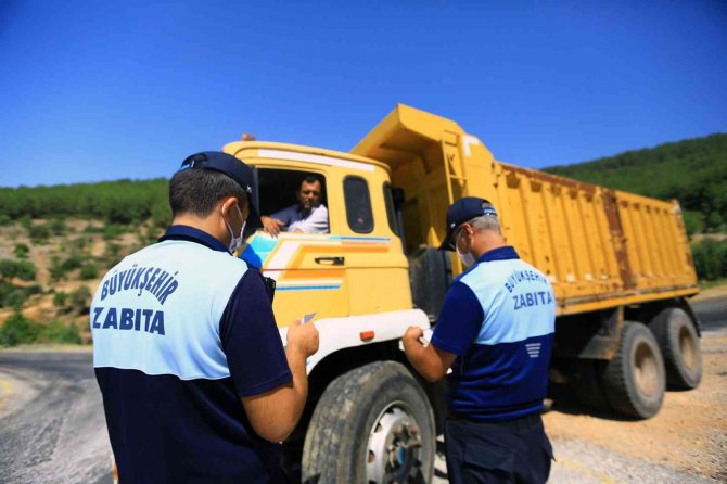 Büyükşehir Zabıta Ekipleri Havadan Karadan Denetim Yapıyor