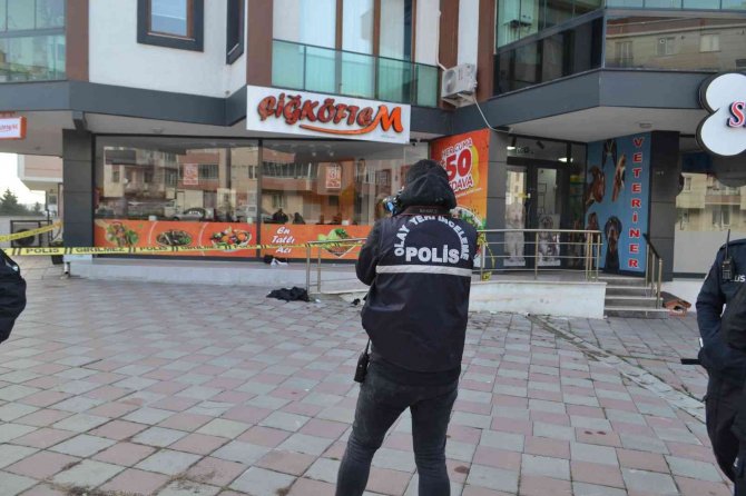 Çatıdan Düşen Genç Ağır Yaralandı
