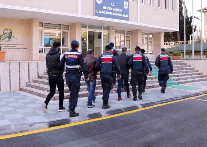 Mersin’de 2 Milyon 800 Bin Uyuşturucu Hap Ele Geçirildi