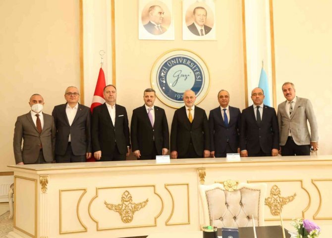 Omü Eczacılık Fakültesi’ni Tercih Eden Öğrenciler Gazi Üniversitesi’nde Okuyacak