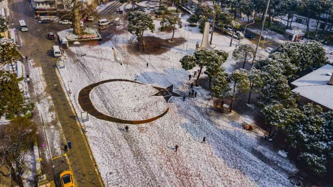 Belediye Çalışanlarından Anlamlı Figür