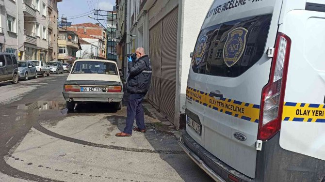 Karı-koca Uyurken Eve Hırsız Girdi