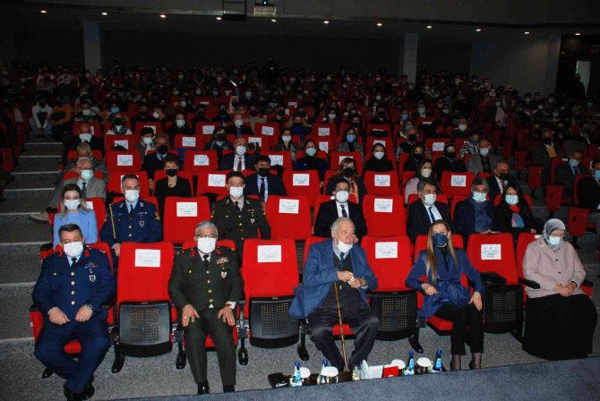 Prof. Dr. İ̇lber Ortaylı’dan İ̇zmir Yorumu