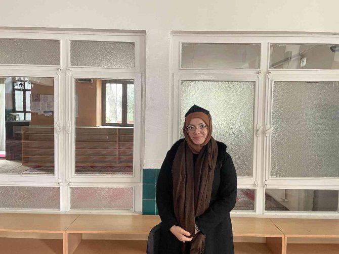 Osmanlı Dönemindeki İ̇stanbul’da Ezan İlk Olarak Bu Camide Okunuyordu