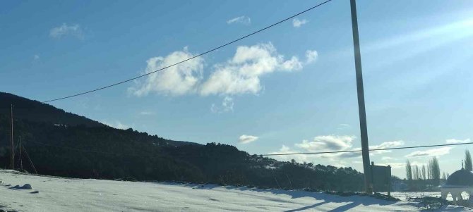 Tosya’da Telefon Direklerinden 400 Metre Kablo Çalındı