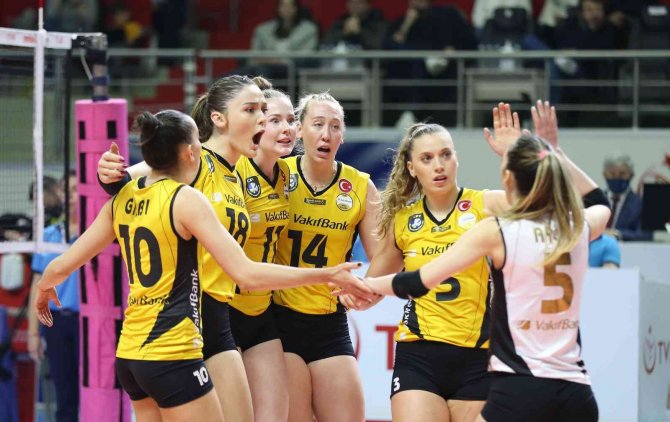 Vakıfbank, Şampiyonlar Ligi’nde Yarı Final İçin Sahaya Çıkıyor