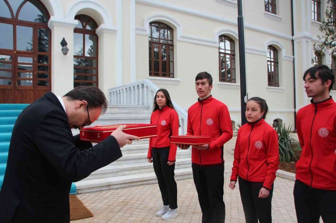 Çanakkale’den Yola Çıkan Kutsal Emanetler Bilecik’te