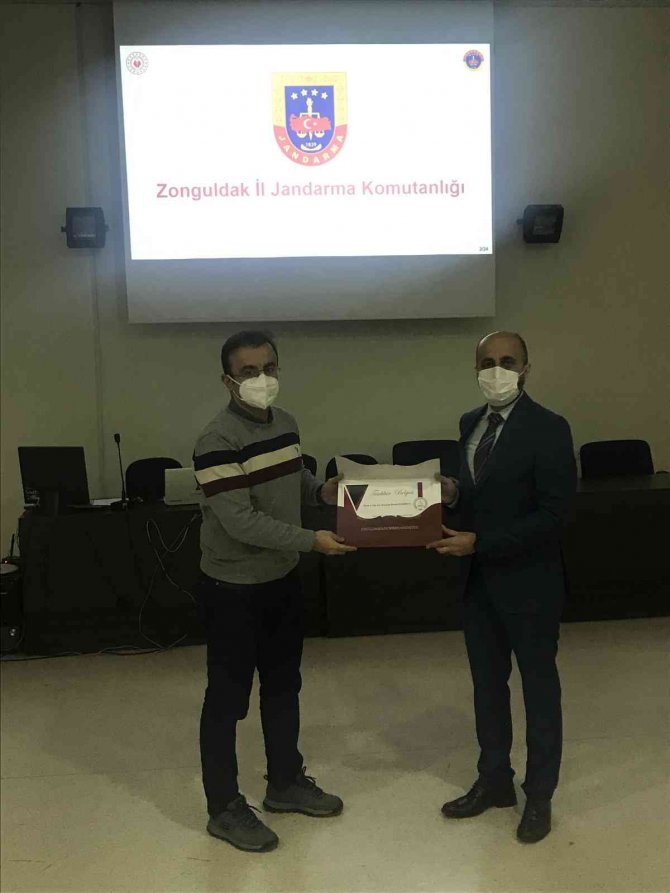 Zbeü’de Diş Hekimliği Fakültesinde Bağımlılık İle Mücadele Konferansı Gerçekleştirildi