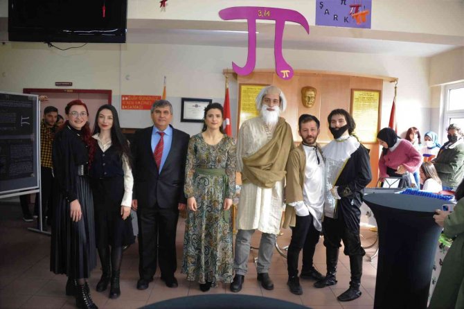 Zbeü’de Dünya Matematik Günü Kapsamında Pi Günü Etkinleri Yapıldı