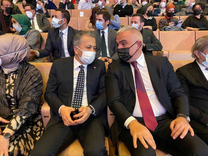 Çanakkale Zaferi Ve Şehitleri Anma Programı’nda 57. Alayın Sancağı Açıldı