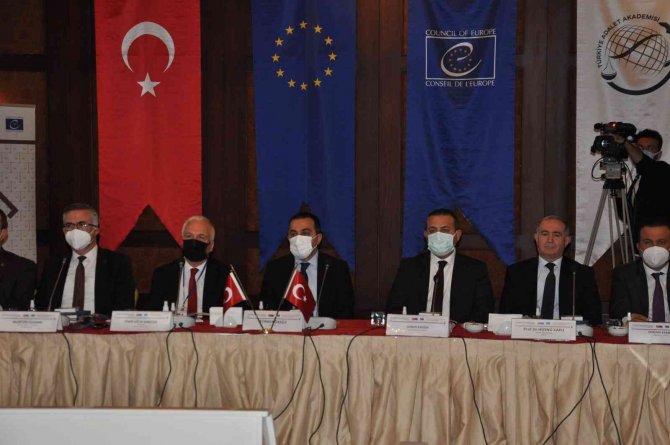 Kars’ta Aile Mahkemeleri Çalıştayı