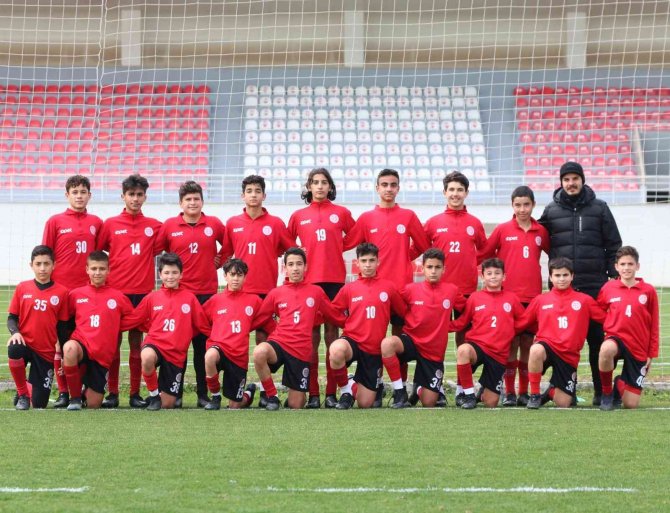 Antalyaspor U13 Takımı Dubai Yolcusu