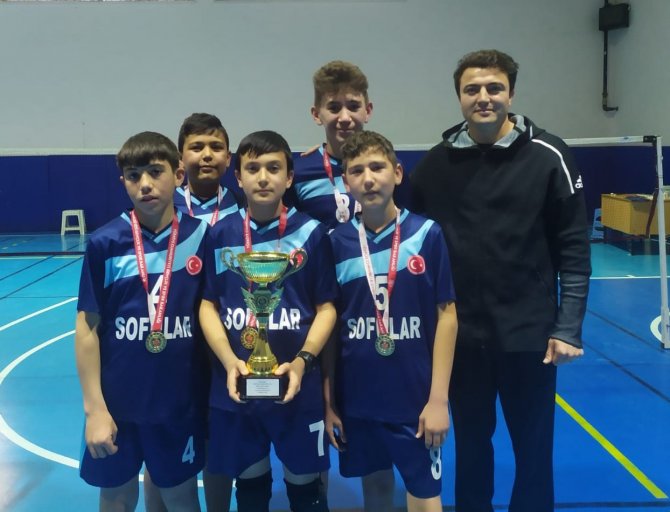 Badmintonda Kütahya’yı Sofular Ortaokulu Temsil Edecek