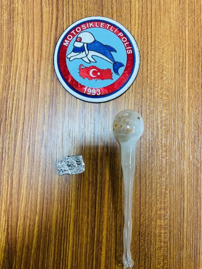 Siirt’te Üzerinde Uyuşturucu Bulunan 2 Şüpheli Yakalandı