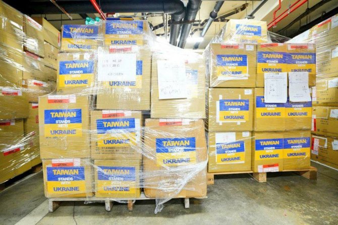 Tayvan’dan Ukrayna’ya Binlerce Kolilik Yardım