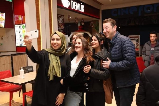 Bandırma Belediye Başkanı Tosun, Öğrencileri Kırmadı