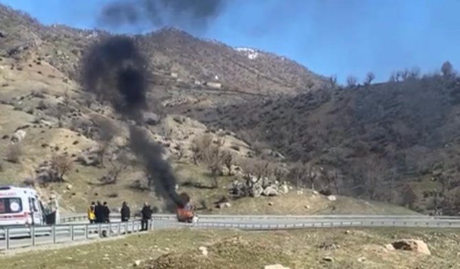 Seyir Halindeyken Yanan Pikap Kullanılamaz Hale Geldi