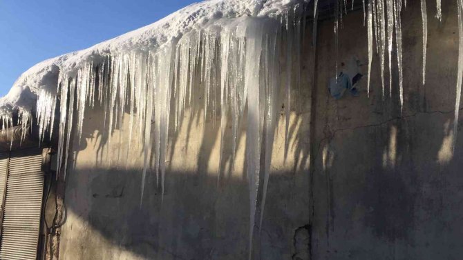 Karlıova Buz Tuttu, Araçlar Çalışmadı