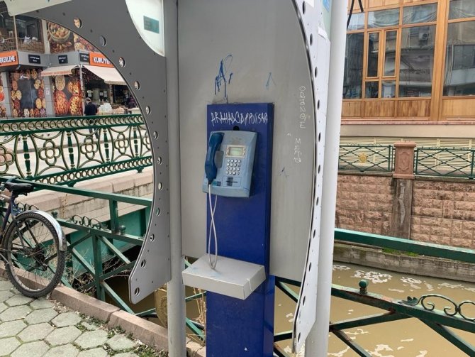 Tarih Olan Telefon Kulübeleri Cadde Ve Sokaklarda Hala Yer Alıyor