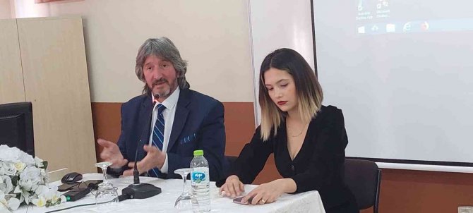 Radyo Televizyon Programcılığı Öğrencilerine Tecrübelerini Anlattılar