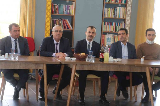 Başkan Arslan Çameli Myo Öğrencileriyle Buluştu