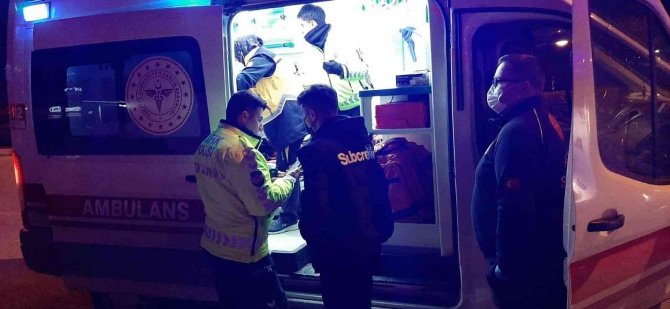 Refüje Çarpan Otomobil Takla Attı: 1 Yaralı