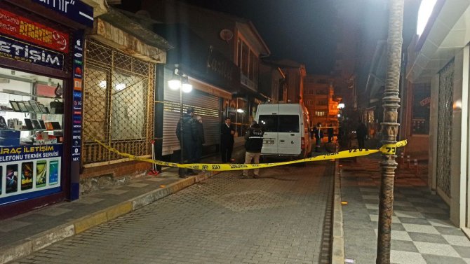 Pompalı Tüfekle Kuyumcuyu Basan Kar Maskeli Hırsızlar 2 Kilo Altın Çaldı