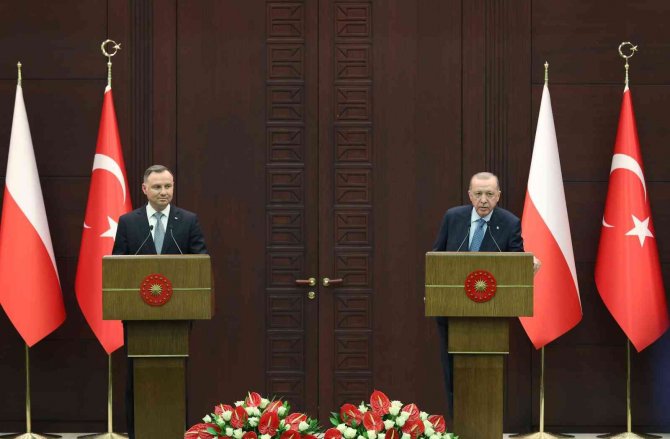 Cumhurbaşkanı Erdoğan: "Savaşın Sona Erdirilmesi İçin Diplomatik Çabalar Hızlanmalı"