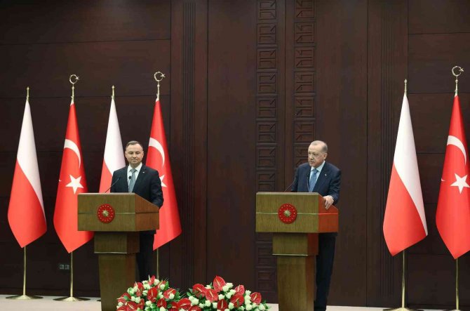 Cumhurbaşkanı Erdoğan: "Savaşın Sona Erdirilmesi İçin Diplomatik Çabalar Hızlanmalı"