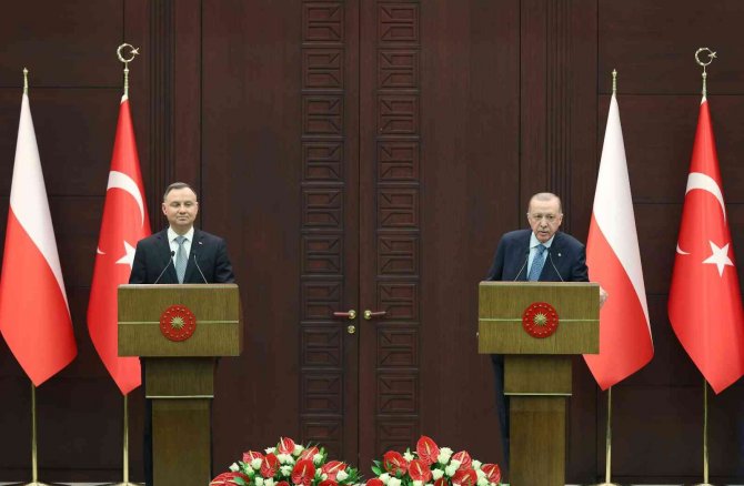 Cumhurbaşkanı Erdoğan: "Savaşın Sona Erdirilmesi İçin Diplomatik Çabalar Hızlanmalı"