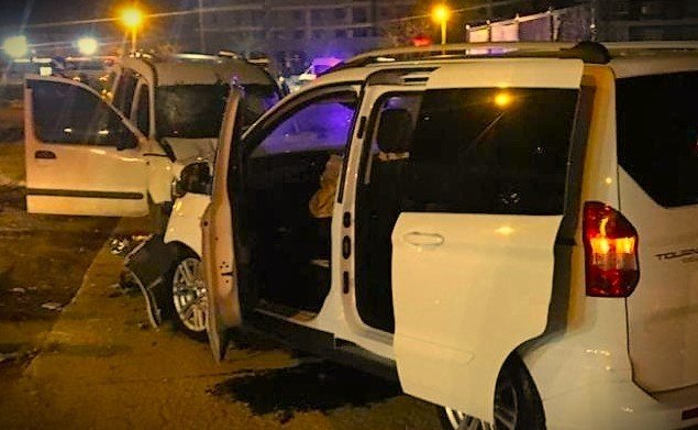 Trafik Kazasında Yaralanan 19 Yaşındaki Genç Kız Yaşamam Tutunamadı