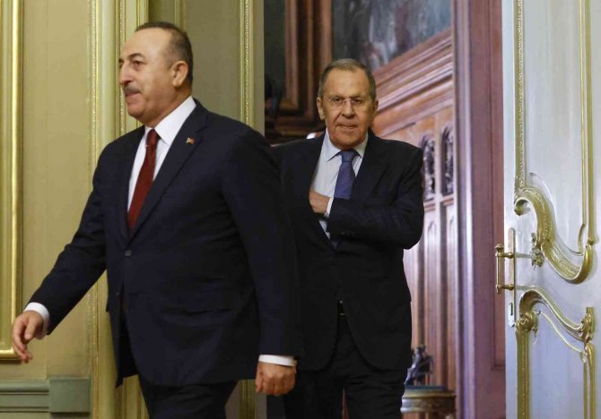 Bakan Çavuşoğlu: "(Putin-zelenskiy Görüşmesi) Böyle Bir Görüşmeye Ev Sahipliği Yapmak İsteriz"