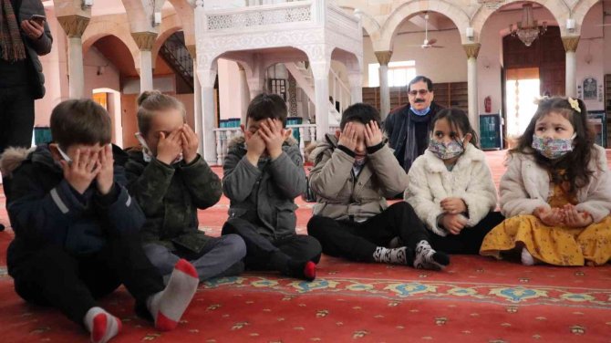 Cami Çocuk Sesleri İle Şenlendi