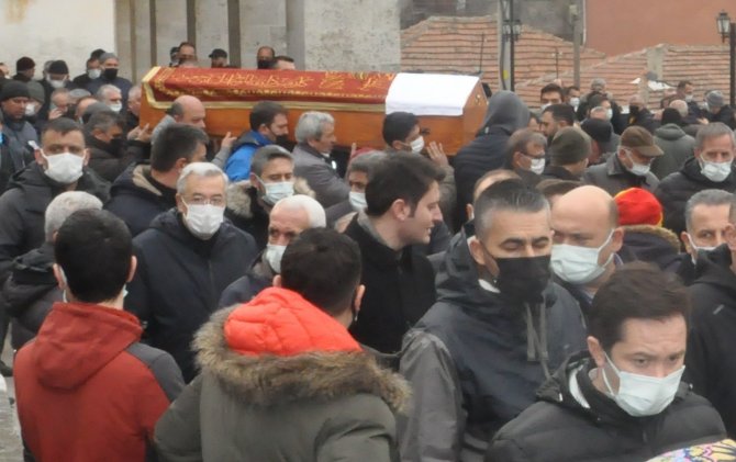 Çatıdan Düşüp Hayatını Kaybeden Çiftçi, Son Yolculuğuna Uğurlandı