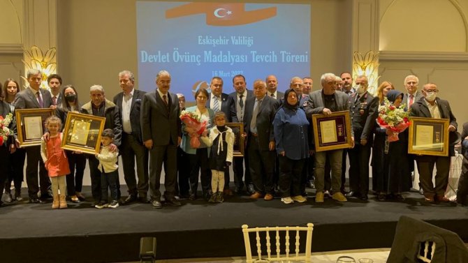 Şehit Aileleri Ve Gazilere Devlet Övünç Madalyaları Verildi