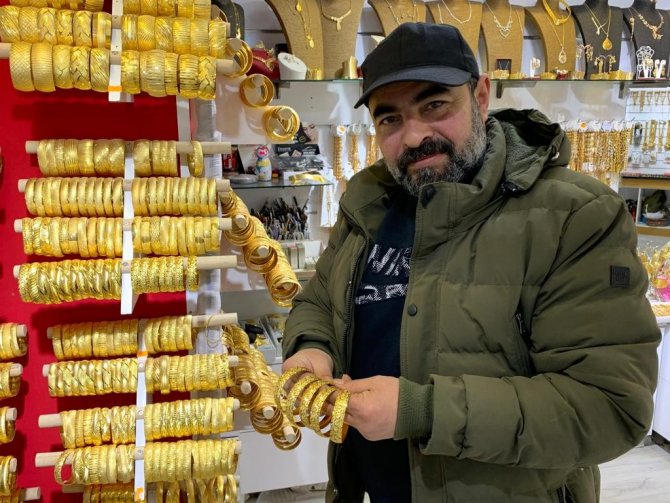 Fiyatlar Yükselince Vatandaş Altın Kaplama Ziynet Eşyalarına Yöneldi