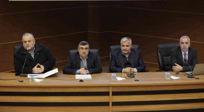 Gaün’de “Etkili Arapça Öğretme - Öğrenme Teknikleri Anlatıldı