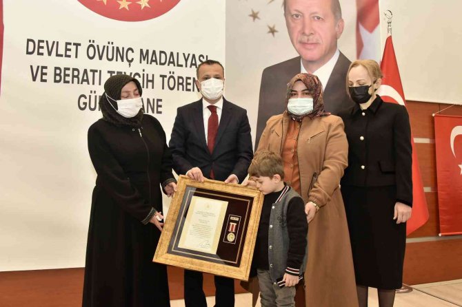 Gümüşhane’de Şehit Ailesine Devlet Övünç Madalyası Tevcih Töreninde Gözyaşları Sel Oldu