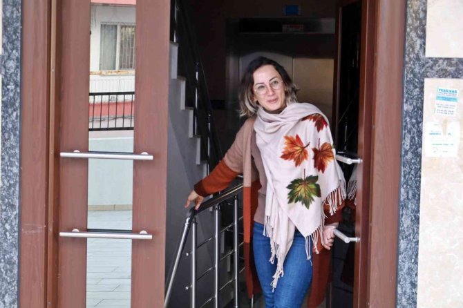 Pazardan Alışveriş Yapar Gibi Apartman Soydu