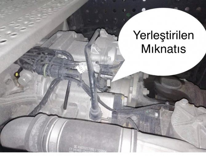 Tır Sürücüsünden Mıknatıslı Hile