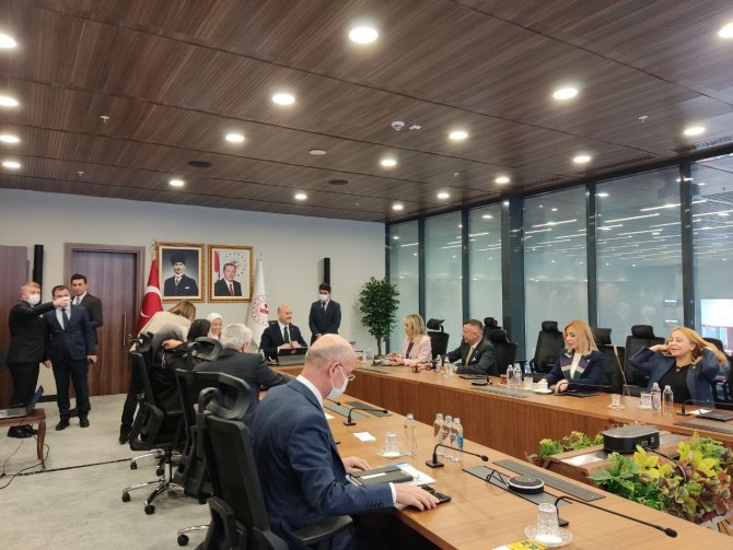 Bakan Soylu: “Kadına Yönelik Şiddetin Gerekçesi Olamaz, Hafifletici Sebep Diye Bir Şey De Olamaz”
