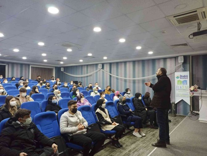 Başkan Demirtaş: “Öğrencilerimiz Kendilerine Sunulan İmkanları Fırsata Çevirmeli”