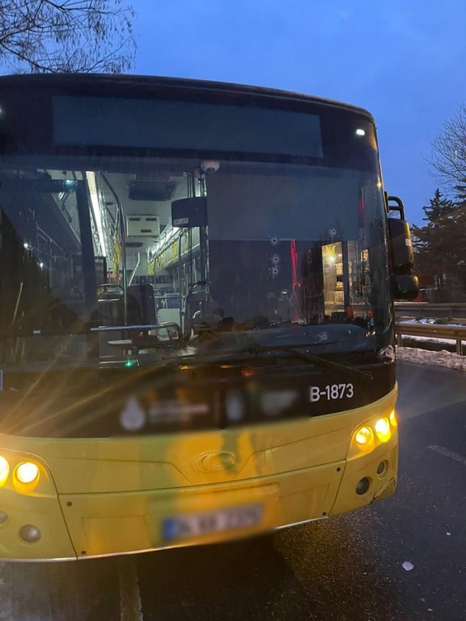 İ̇stanbul’da İ̇ett Otobüsüne Silahlı Saldırı