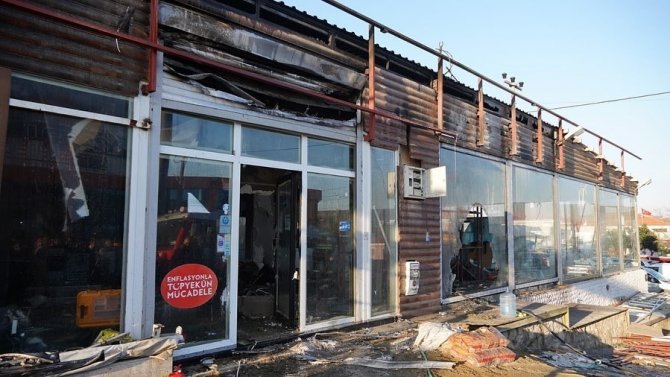 Alaçatı’daki İş Yerinde Korkutan Yangın