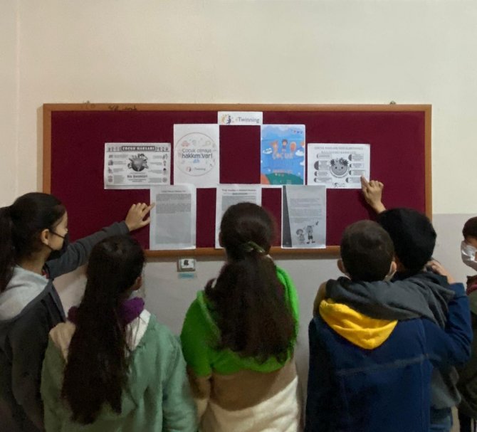 Köy Okulunda Çocuk Haklarına Dikkat Çekmek İçin Uluslararası Proje Hazırlandı