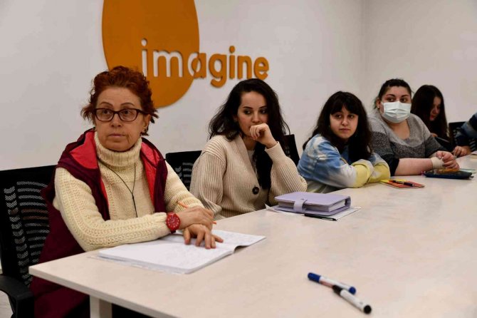 Işıl Özgentürk İle "Hadi Bir Film Yapalım" Atölyesi Çok Sevildi