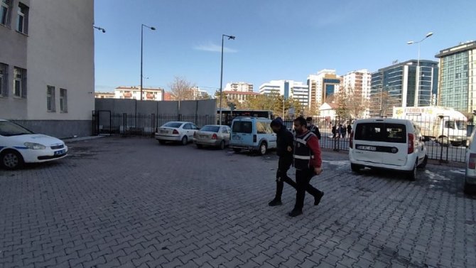 Kayseri’de İletişim Kablolarını Çalan 2 Şahıs Yakalandı