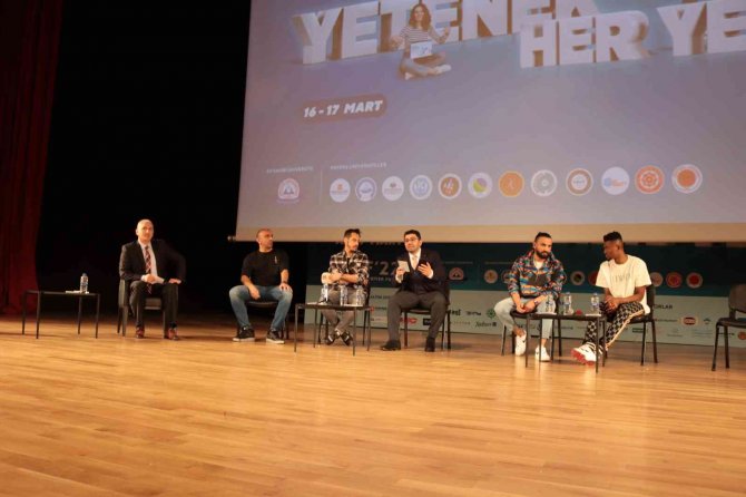 Beşerler: "Gol Attıktan Sonra Takımı İleride Tutmak İstiyoruz Ancak Oyuncular Psikolojik Olarak Geri Çekiliyor"